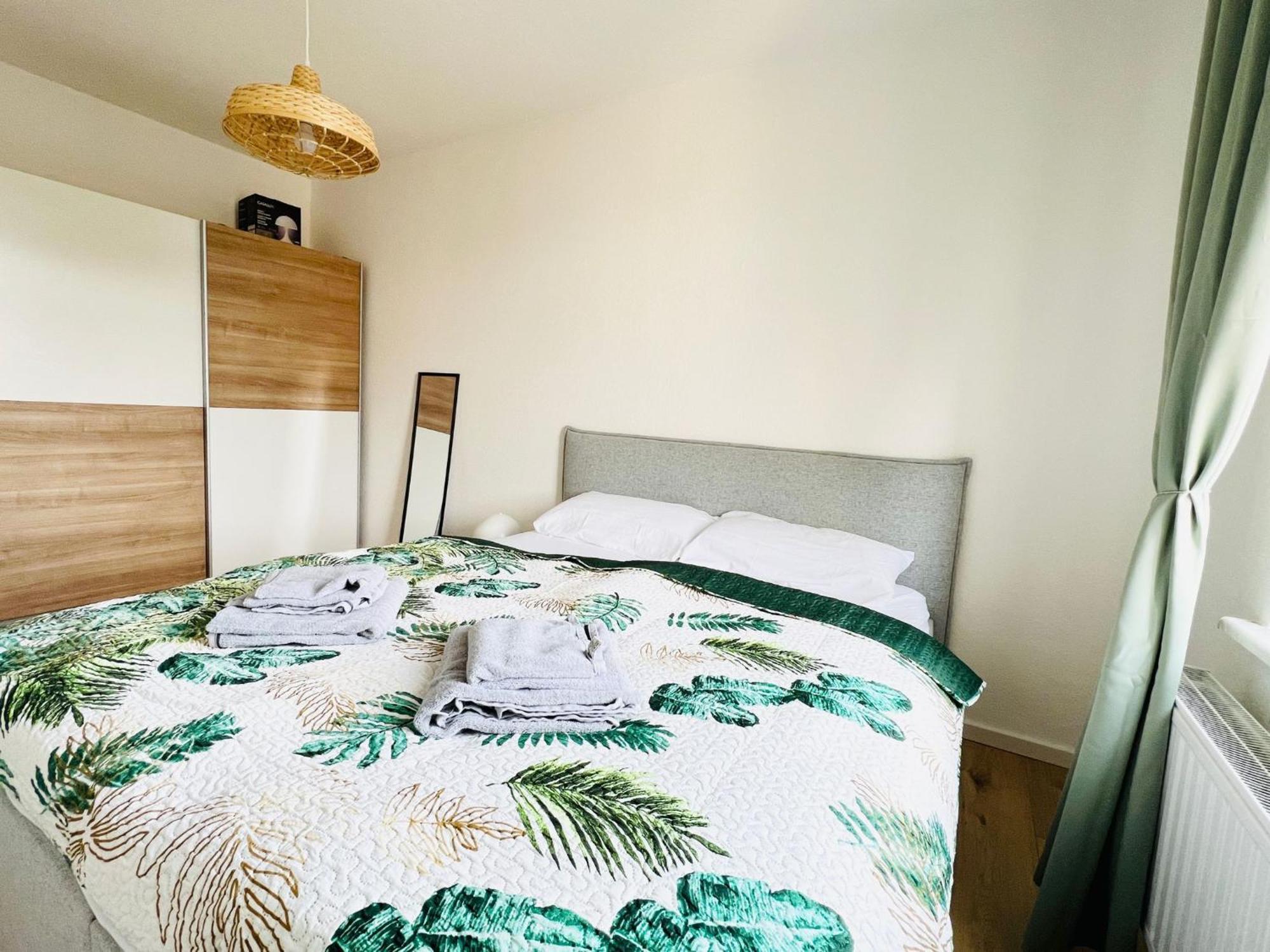 Twenty Five Apartment Bei Dresden - Free Parking, Massage-Stuhl, Netflix & Coffee Machine 海德瑙 外观 照片